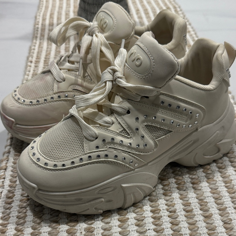 Cream Women's Sneakers with Rhinestone Detailing